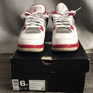 Air Jordan fire red 4s